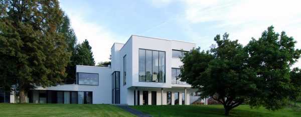 german-property - the picture shows an impressive white and modern villa near Frankfurt am Main, Germany, 3